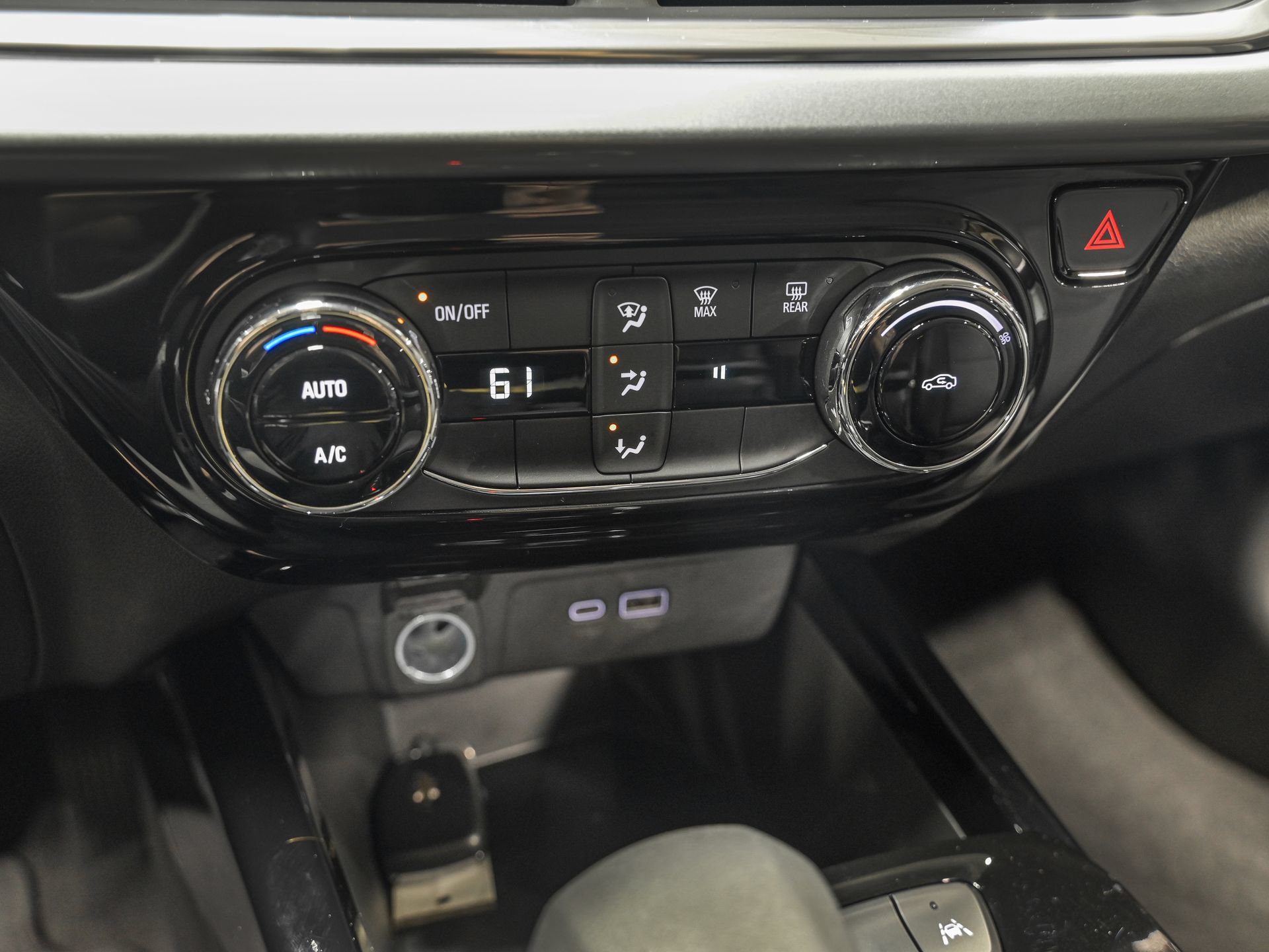 Used 2026 Chevrolet Trax LT FWD image 22