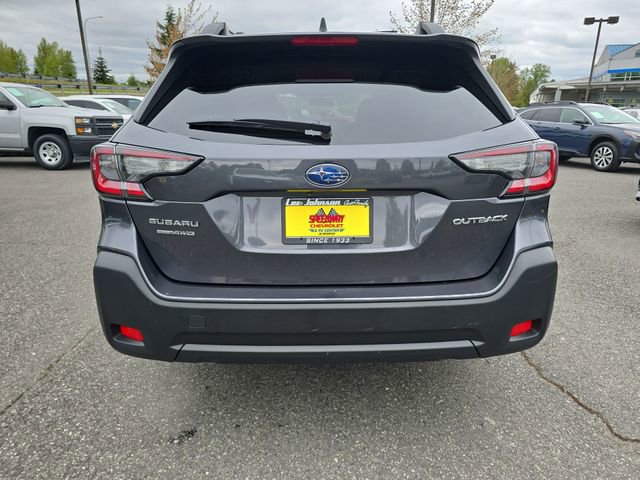 Used 2024 Subaru Outback Premium image 5