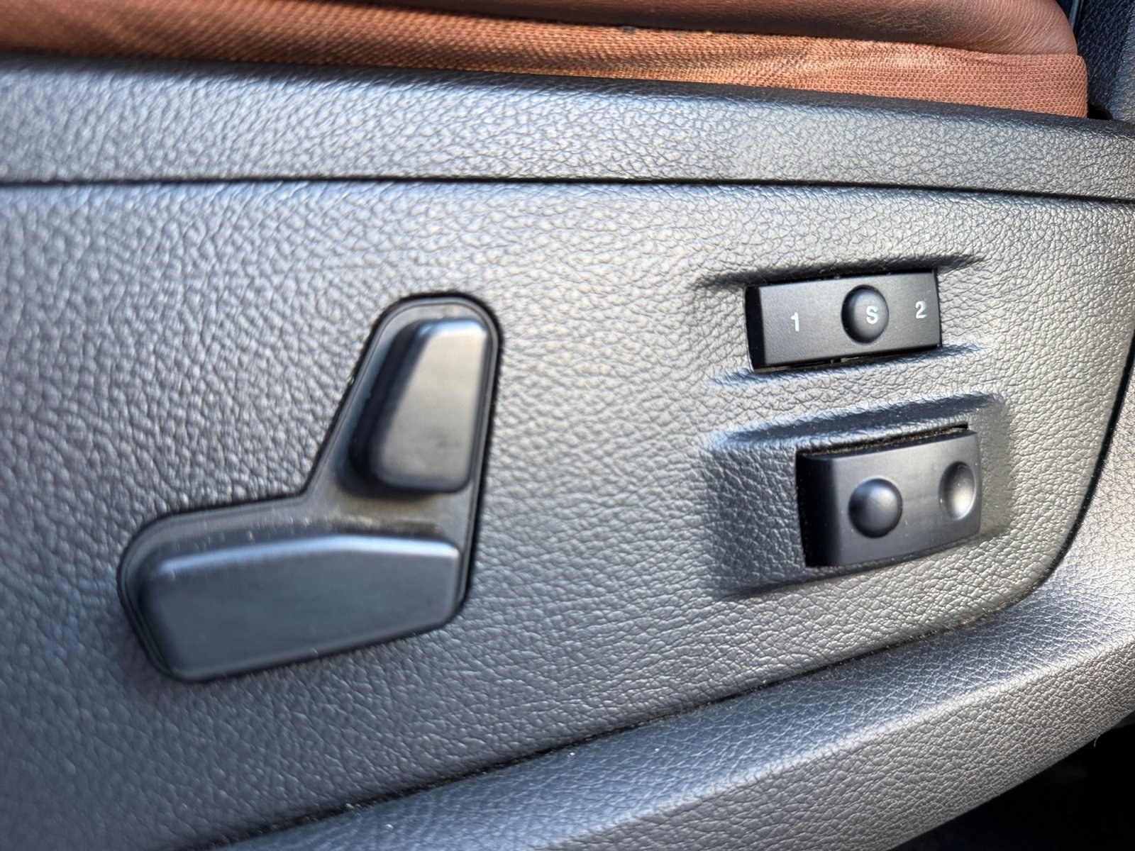 Used 2013 RAM 1500 Laramie Longhorn w/ Convenience Group AWD/4WD image 14