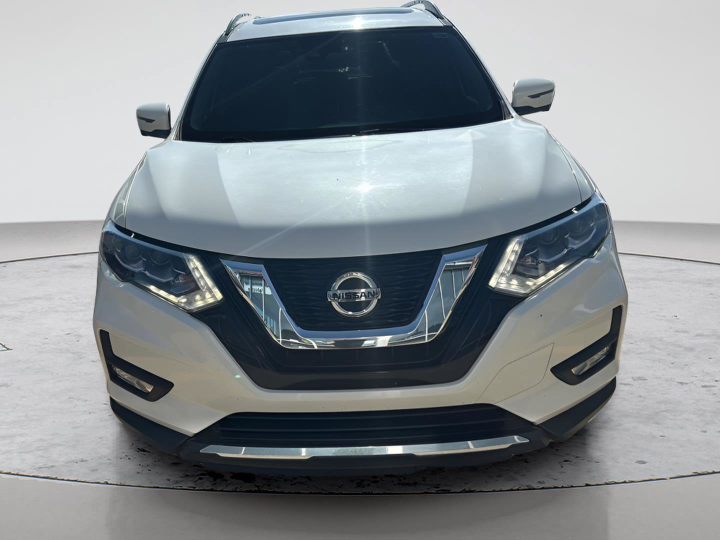 Used 2018 Nissan Rogue SL AWD/4WD image 2