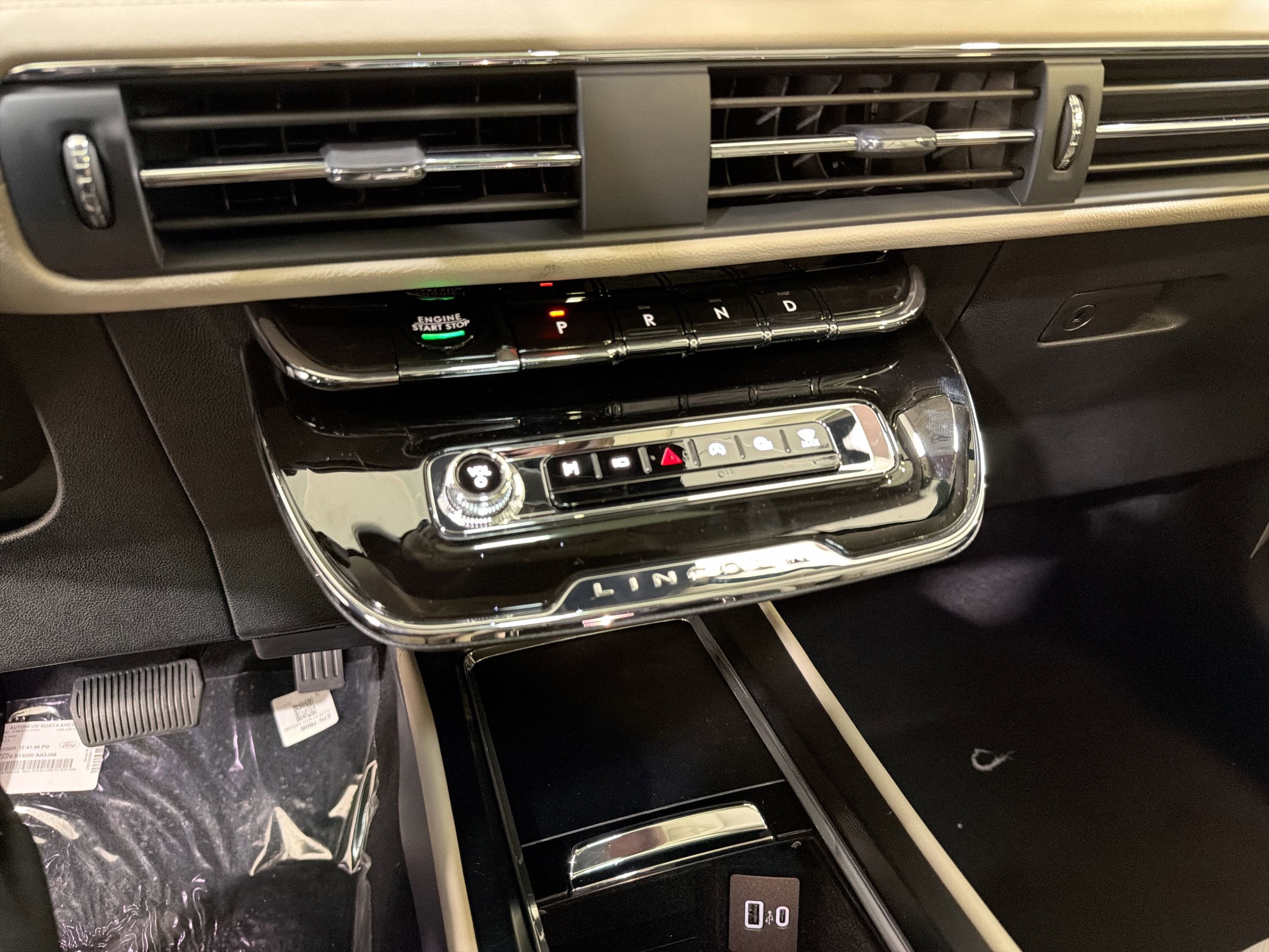 New 2026 Lincoln Corsair Reserve FWD image 21