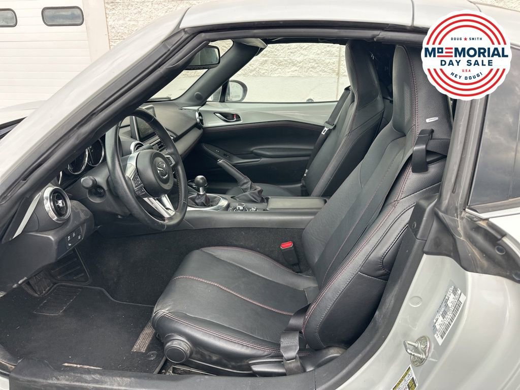 Used 2017 MAZDA MX-5 Miata RF Grand Touring RWD image 7