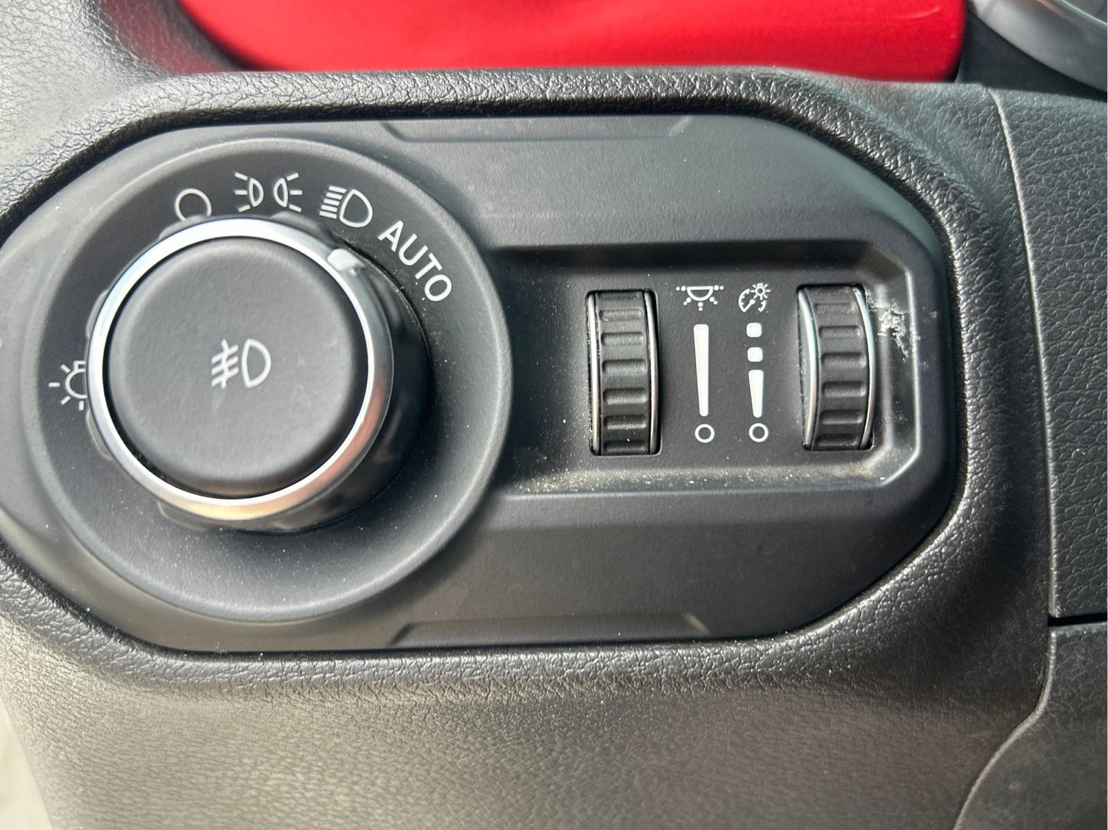 Used 2020 Jeep Wrangler Unlimited Rubicon AWD/4WD image 25