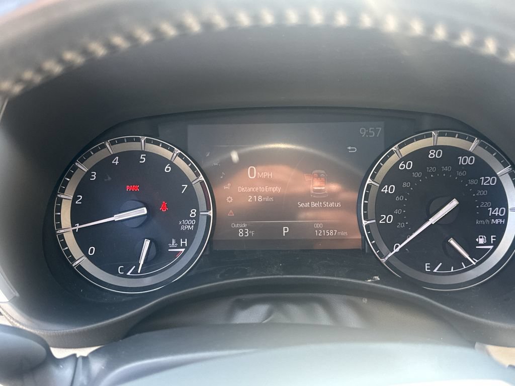 Used 2020 Toyota Highlander XLE AWD/4WD image 26