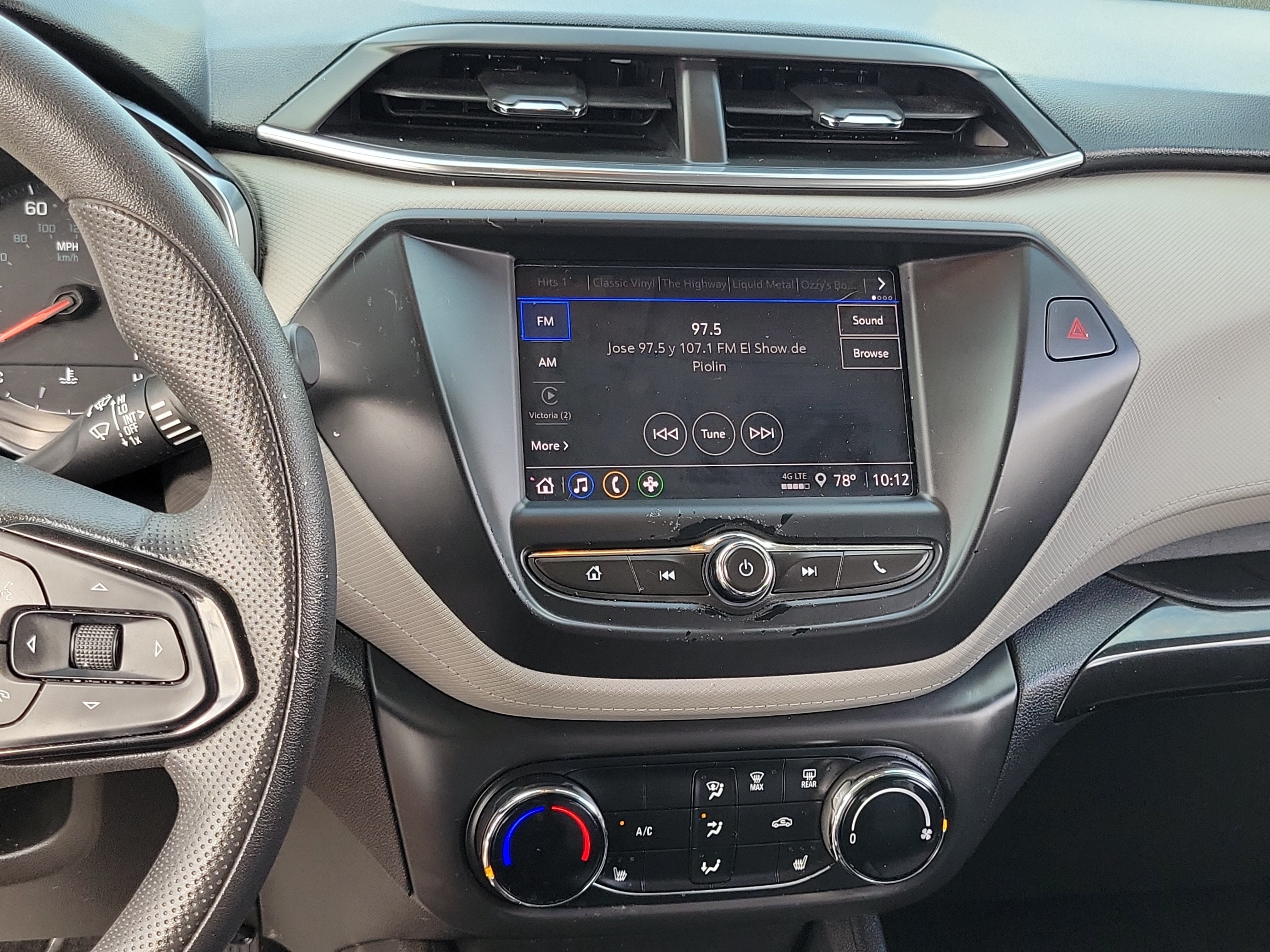 Used 2022 Chevrolet TrailBlazer LT FWD image 14