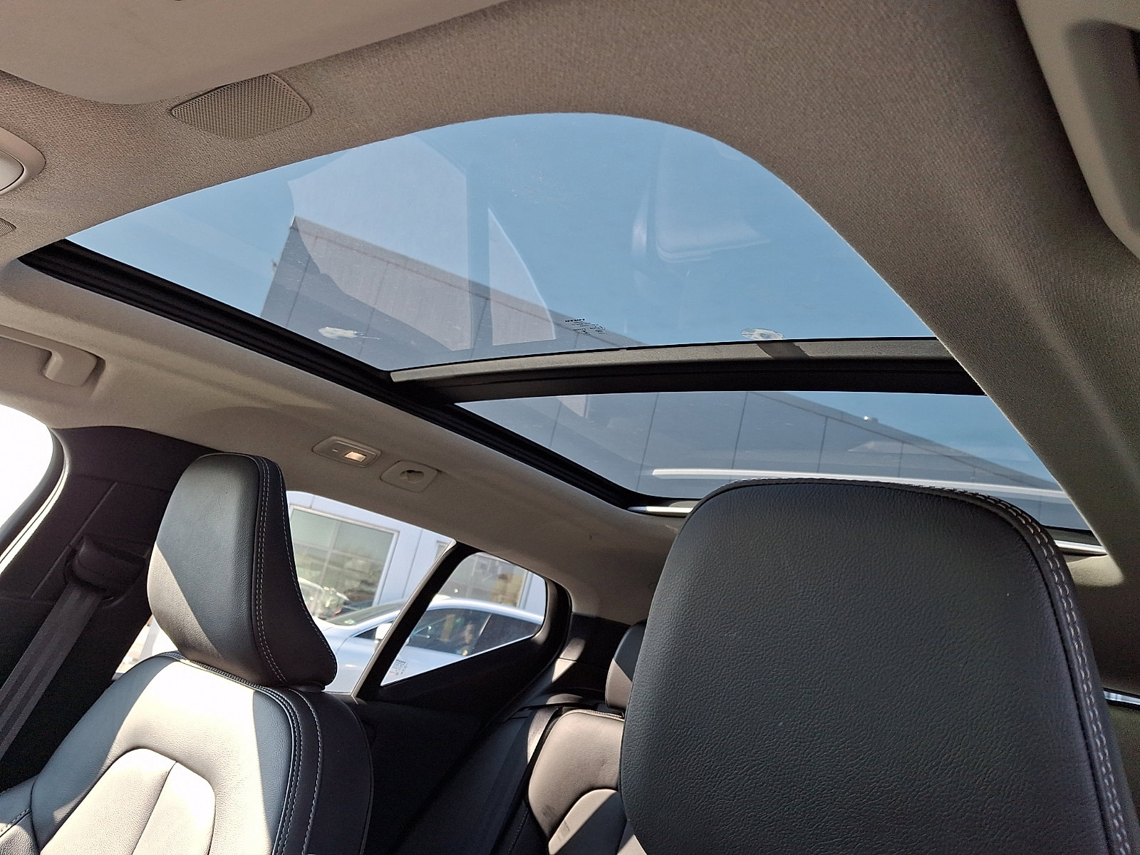 Used 2023 Volvo XC40 B5 Plus w/ Driver Assist Package image 14