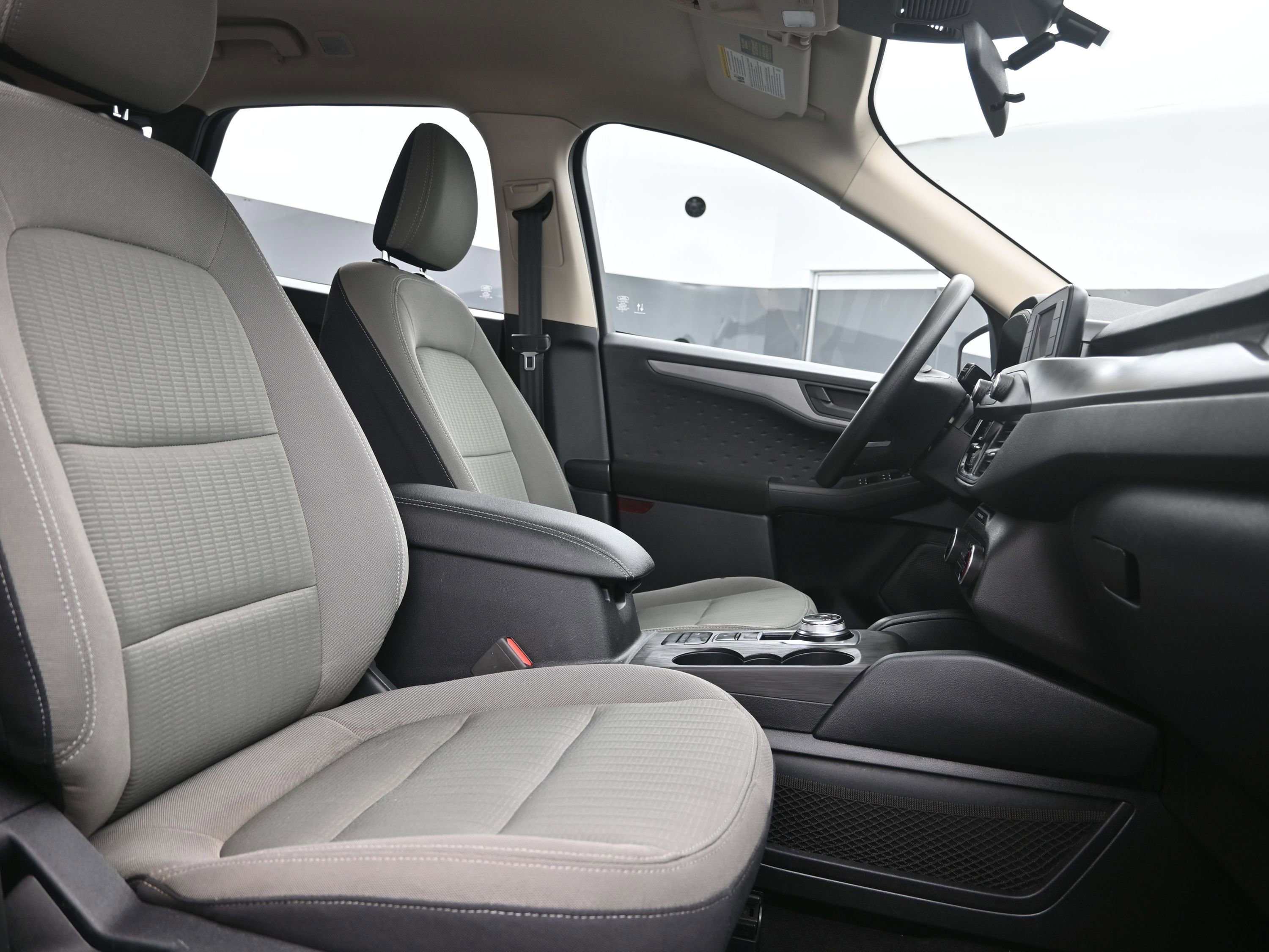 Used 2020 Ford Escape S image 27