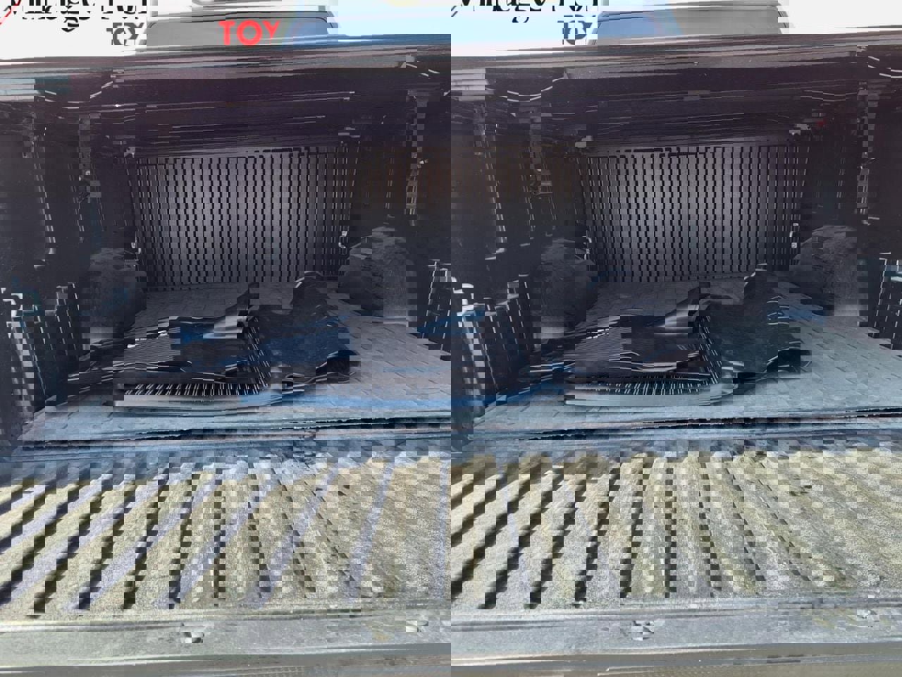 Used 2023 Toyota Tundra SR5 w/ SR5 Convenience Package image 6