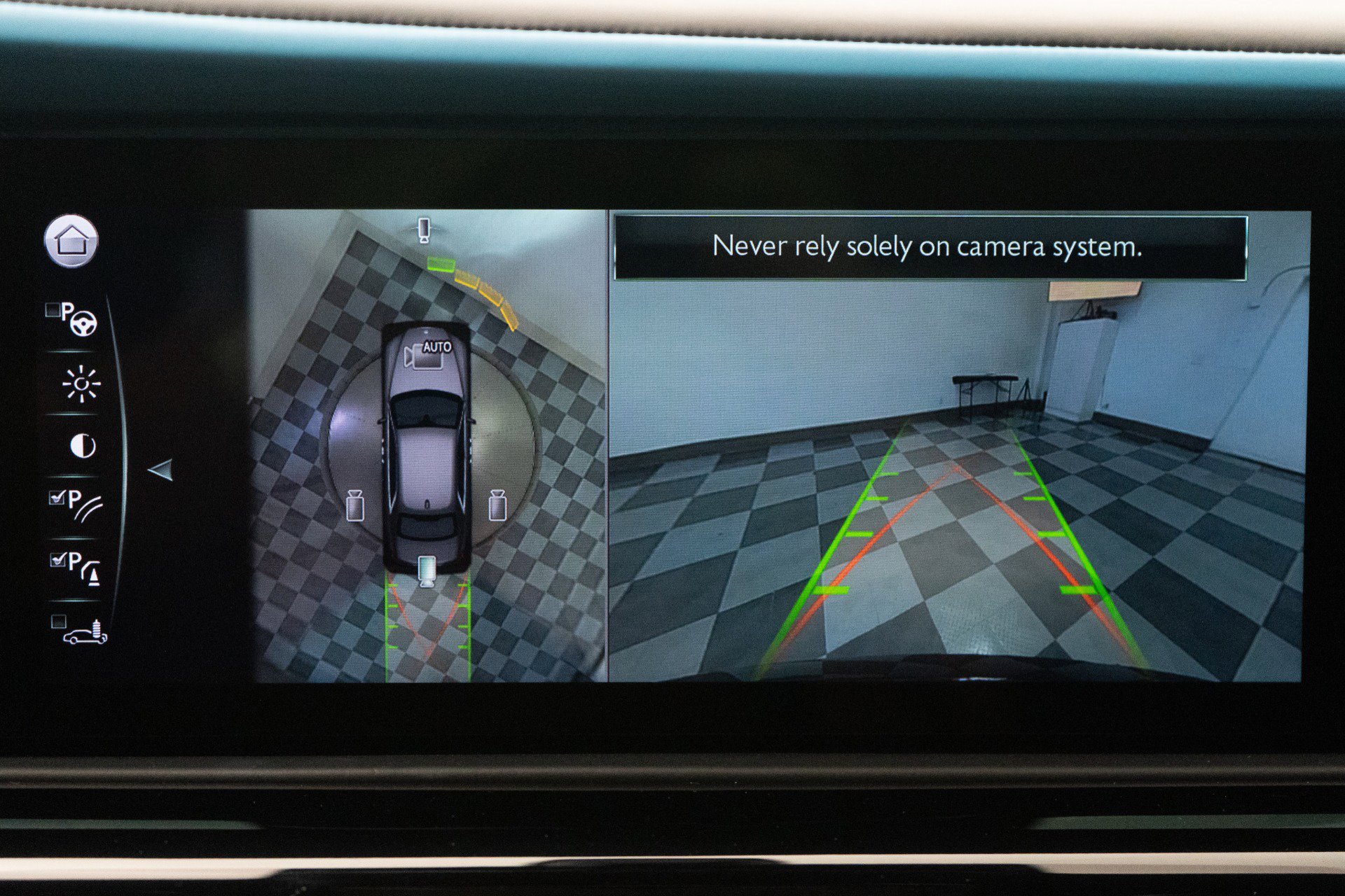 Used 2022 Rolls-Royce Ghost w/ Ghost Package image 41