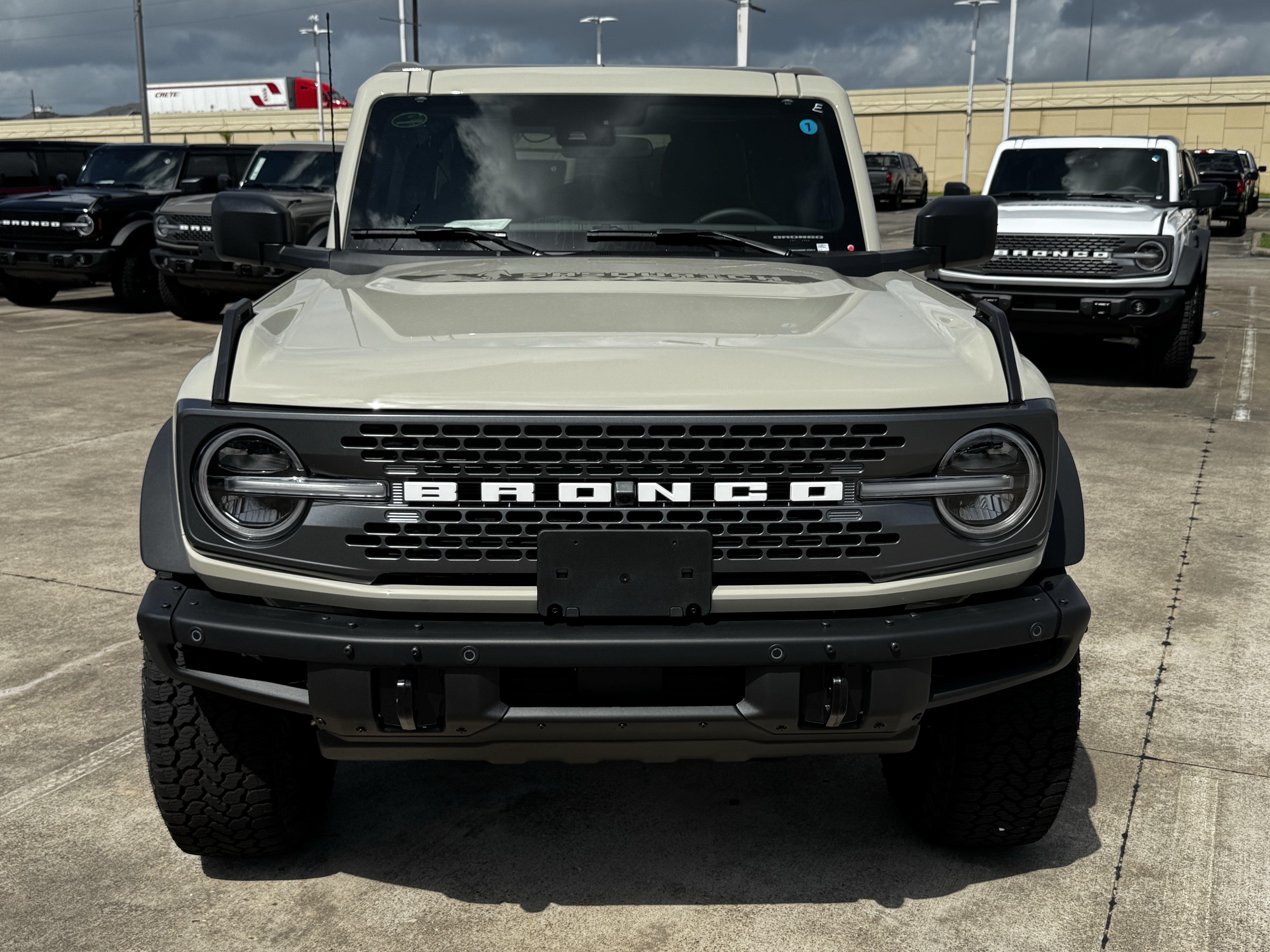 New 2026 Ford Bronco Badlands AWD/4WD image 3