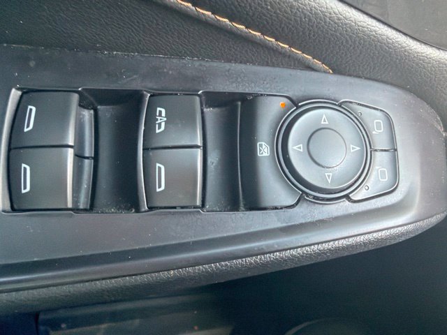 Used 2020 Chevrolet Traverse LT FWD image 13