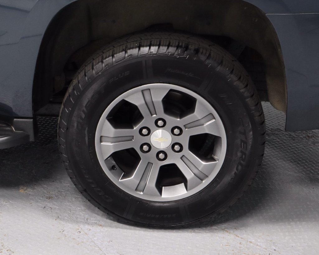 Used 2019 Chevrolet Tahoe LS AWD/4WD image 18