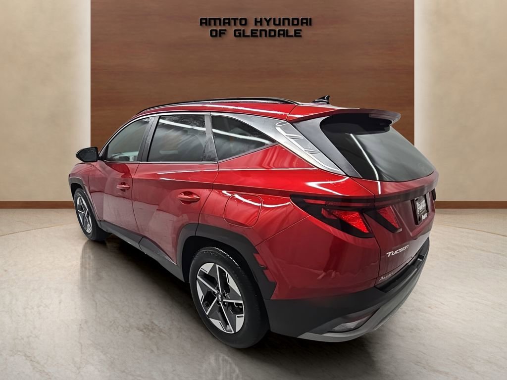 Used 2025 Hyundai Tucson SEL FWD image 4