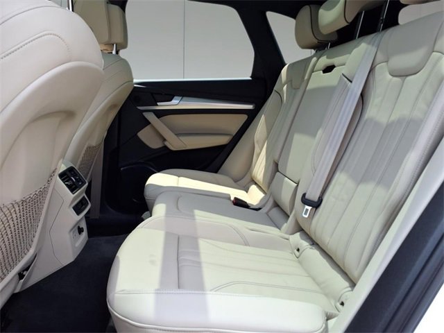 Certified 2025 Audi Q5 2.0T Premium w/ Convenience Plus Package image 10