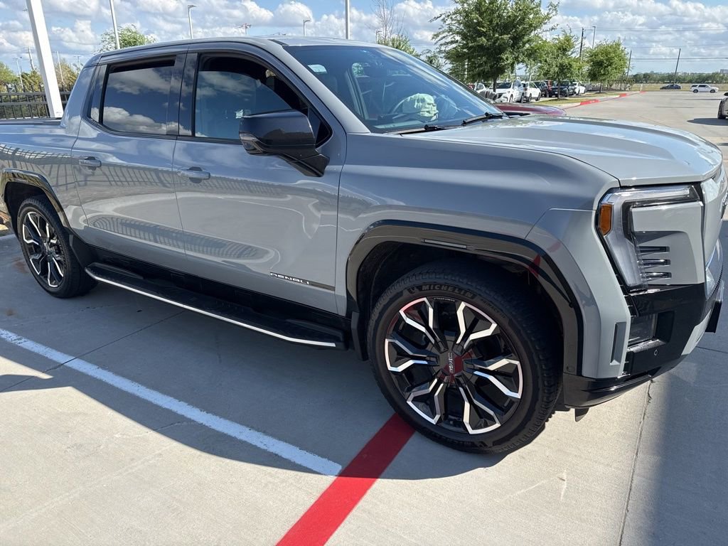 Used 2024 GMC Sierra EV Denali image 7
