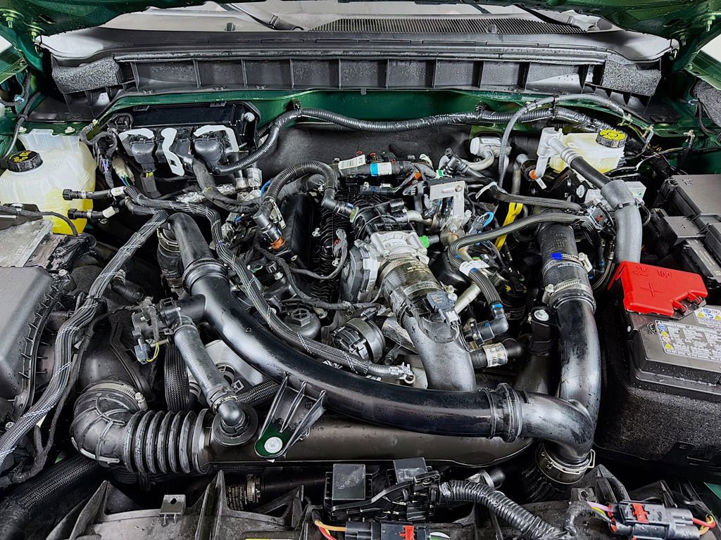 Used 2025 Ford Bronco Badlands image 17