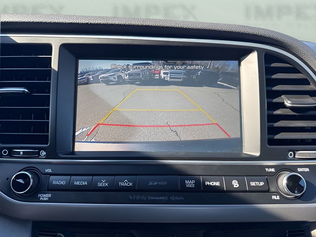 Used 2017 Hyundai Elantra Limited w/ Limited Tech Package 04 image 21