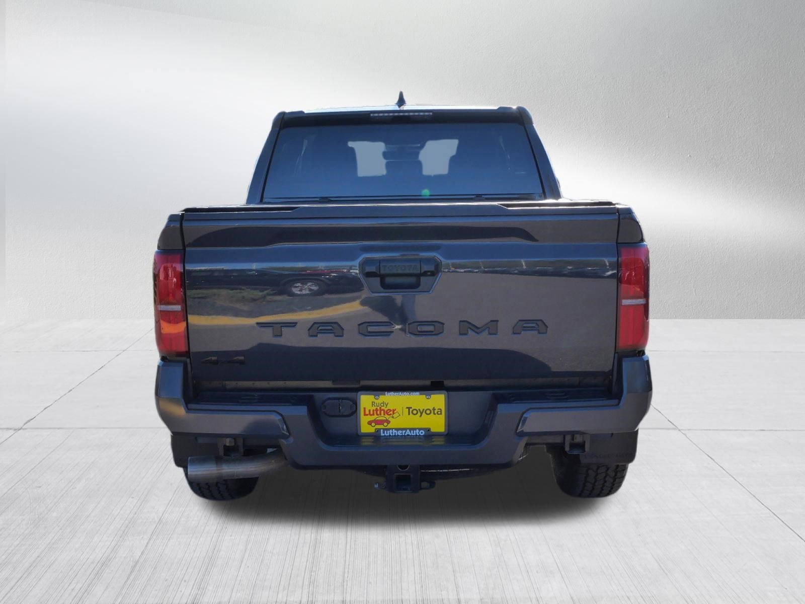 Used 2025 Toyota Tacoma TRD Sport AWD/4WD image 7