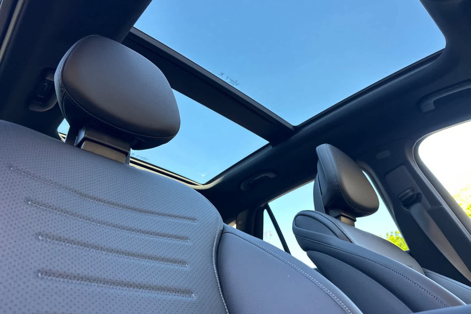 New 2026 Mercedes-Benz GLC 300 4MATIC image 16