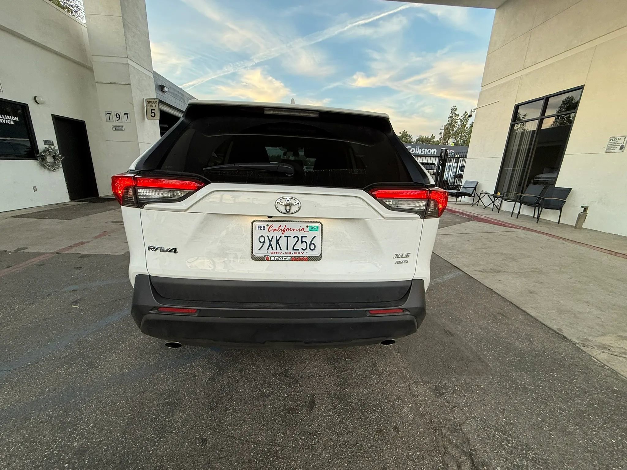 Used 2019 Toyota RAV4 XLE image 3