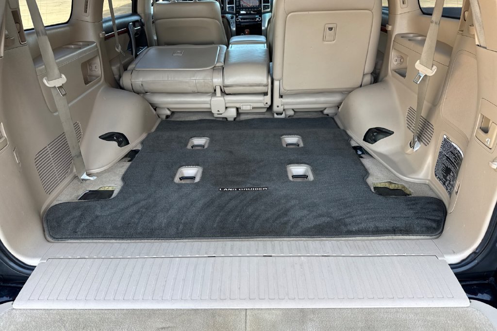 Used 2015 Toyota Land Cruiser AWD/4WD image 18