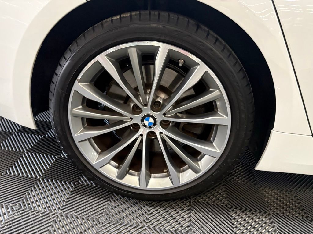 Used 2023 BMW 540i xDrive w/ Convenience Package AWD/4WD image 16