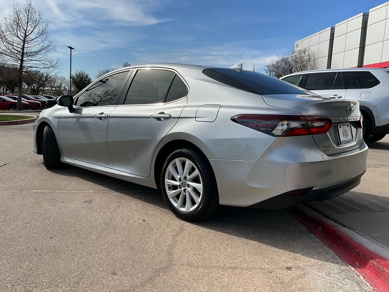 Used 2024 Toyota Camry LE image 8
