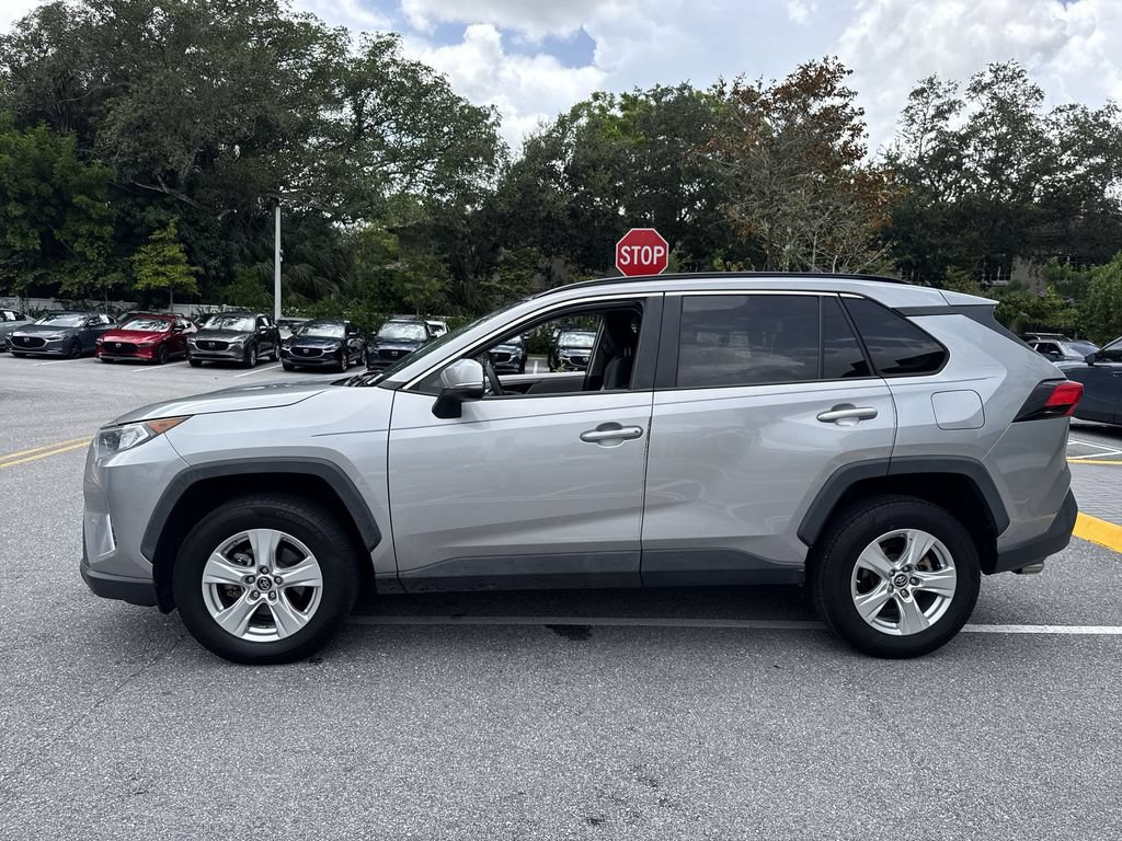 Used 2019 Toyota RAV4 XLE FWD image 11