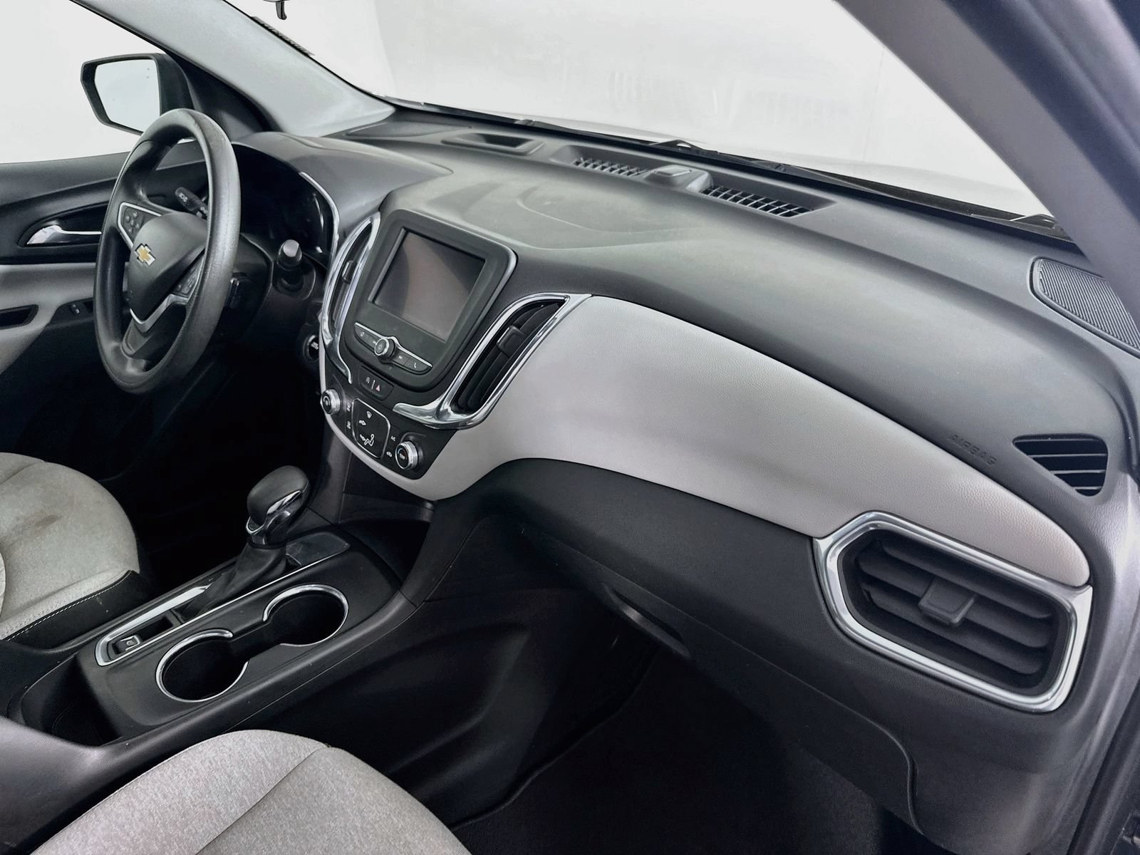 Used 2022 Chevrolet Equinox LS w/ LS Convenience Package FWD image 26