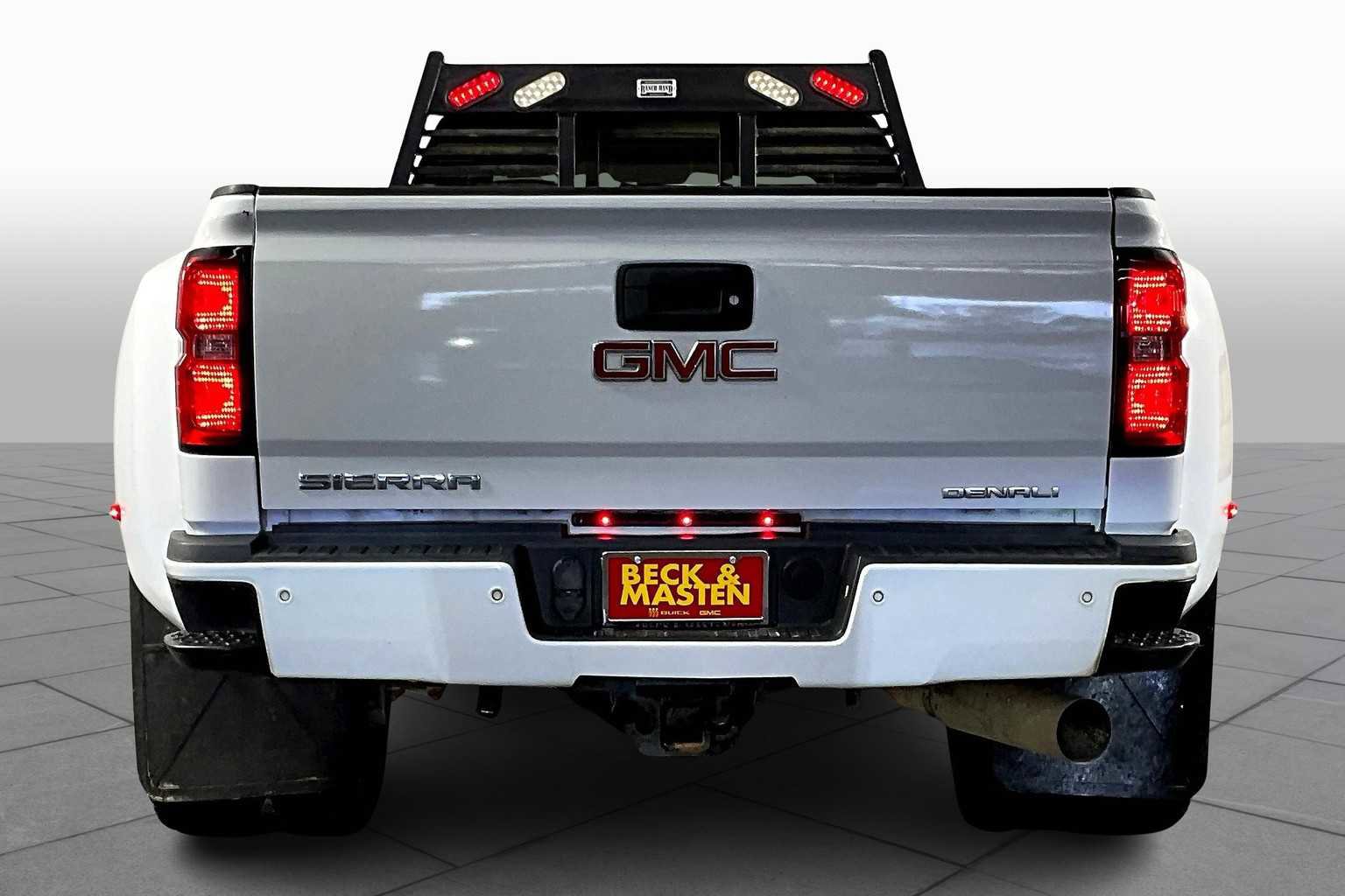 Used 2015 GMC Sierra 3500 Denali w/ Duramax Plus Package image 4