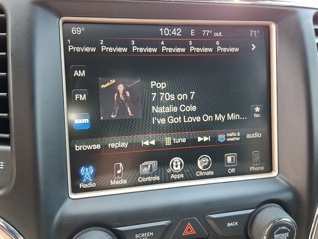 Used 2016 Jeep Grand Cherokee Laredo 75th Anniversary image 17