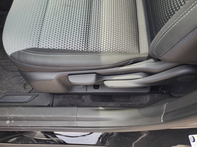 New 2026 Chevrolet Trax LT w/ Sunroof Package FWD image 18