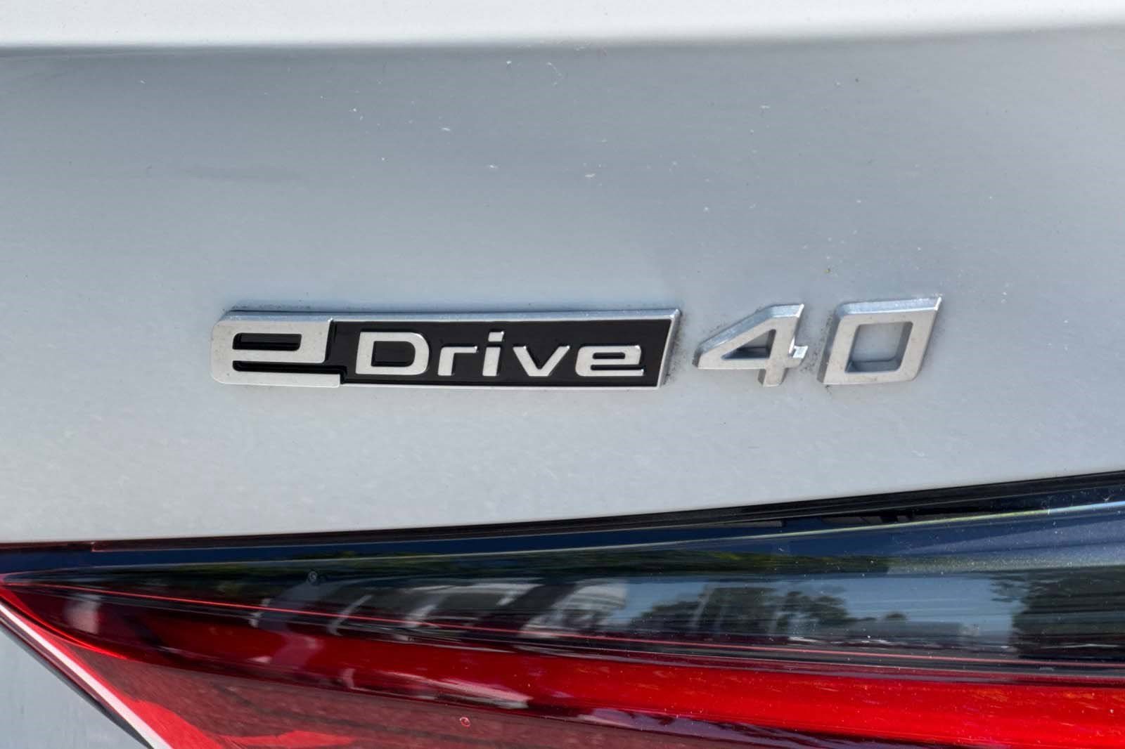 Used 2025 BMW i4 eDrive40 w/ Parking Assistance Package RWD image 21