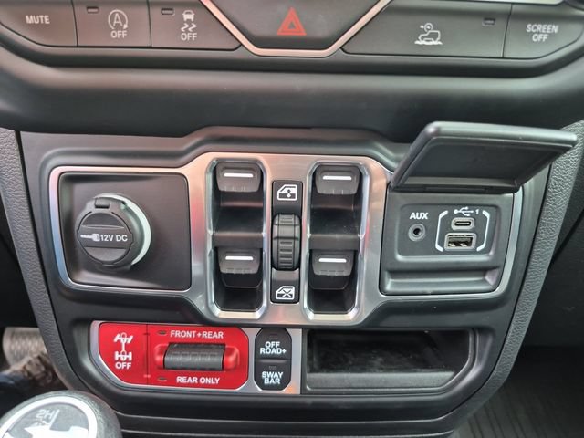 Used 2023 Jeep Gladiator Rubicon w/ Cold Weather Group AWD/4WD image 23