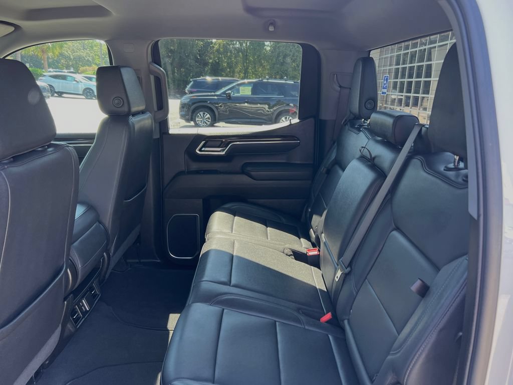 Used 2025 GMC Sierra 1500 SLT RWD image 15