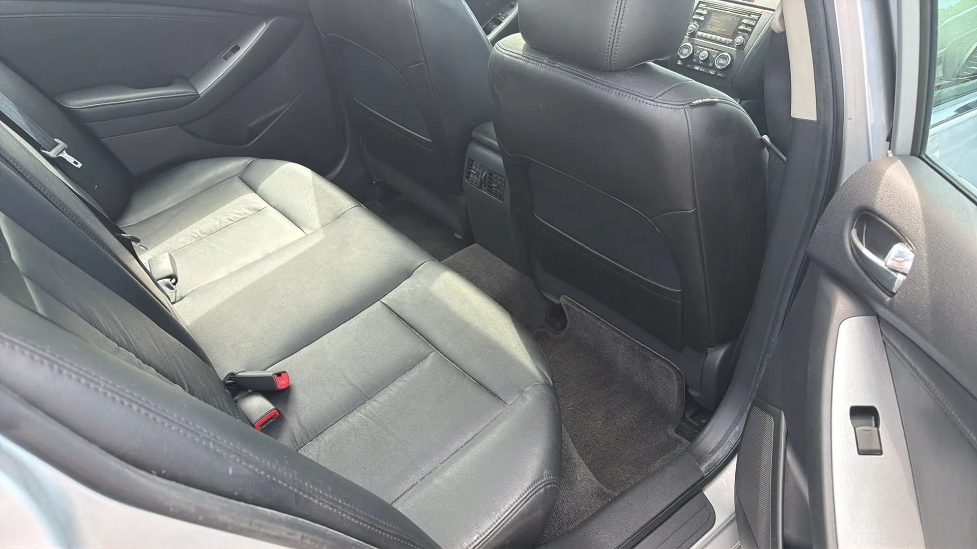 Used 2012 Nissan Altima 2.5 SL w/ 2.5SL Pkg FWD image 10