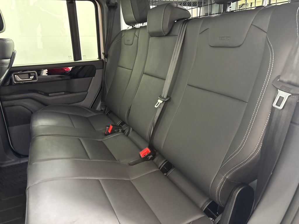 Used 2025 INEOS Grenadier Station Wagon AWD/4WD image 26