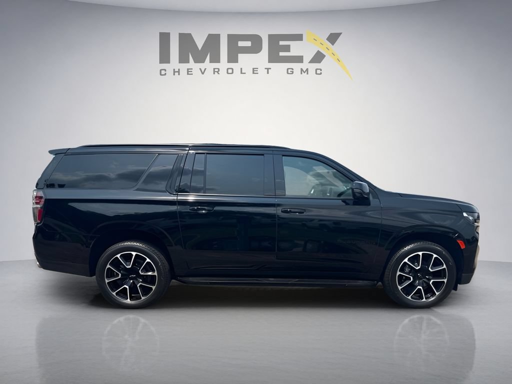 Used 2023 Chevrolet Suburban RST w/ Sport Performance Package AWD/4WD image 6