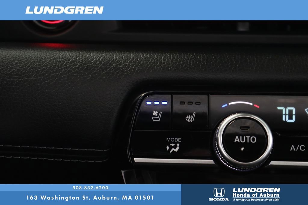 Used 2025 Honda Pilot Elite image 31