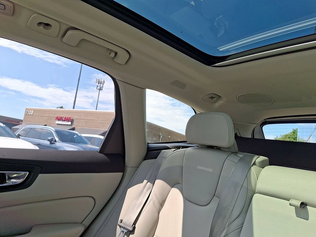 Used 2023 Volvo XC60 T8 Ultimate w/ Protection Package AWD/4WD image 12