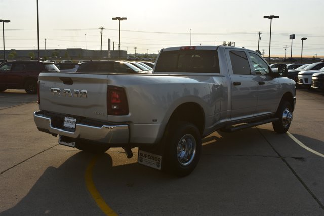 New 2026 RAM 3500 Tradesman AWD/4WD image 5