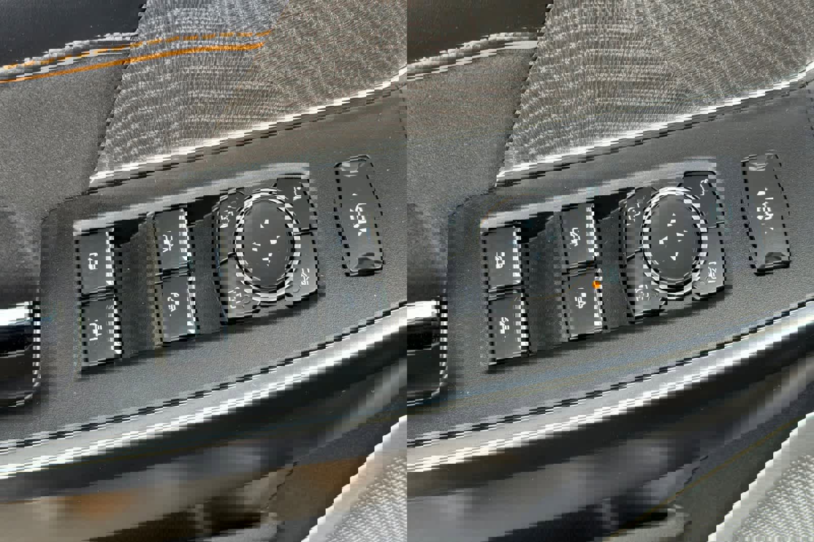 Used 2024 Ford F350 Platinum w/ FX4 Off-Road Package image 15