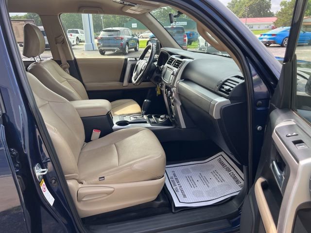 Used 2018 Toyota 4Runner SR5 w/ Wilderness Package image 11