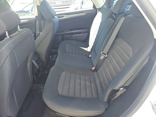 Used 2020 Ford Fusion SE FWD image 27