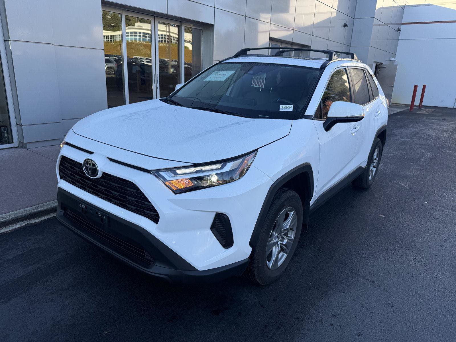Used 2025 Toyota RAV4 XLE w/ Convenience Package AWD/4WD image 2