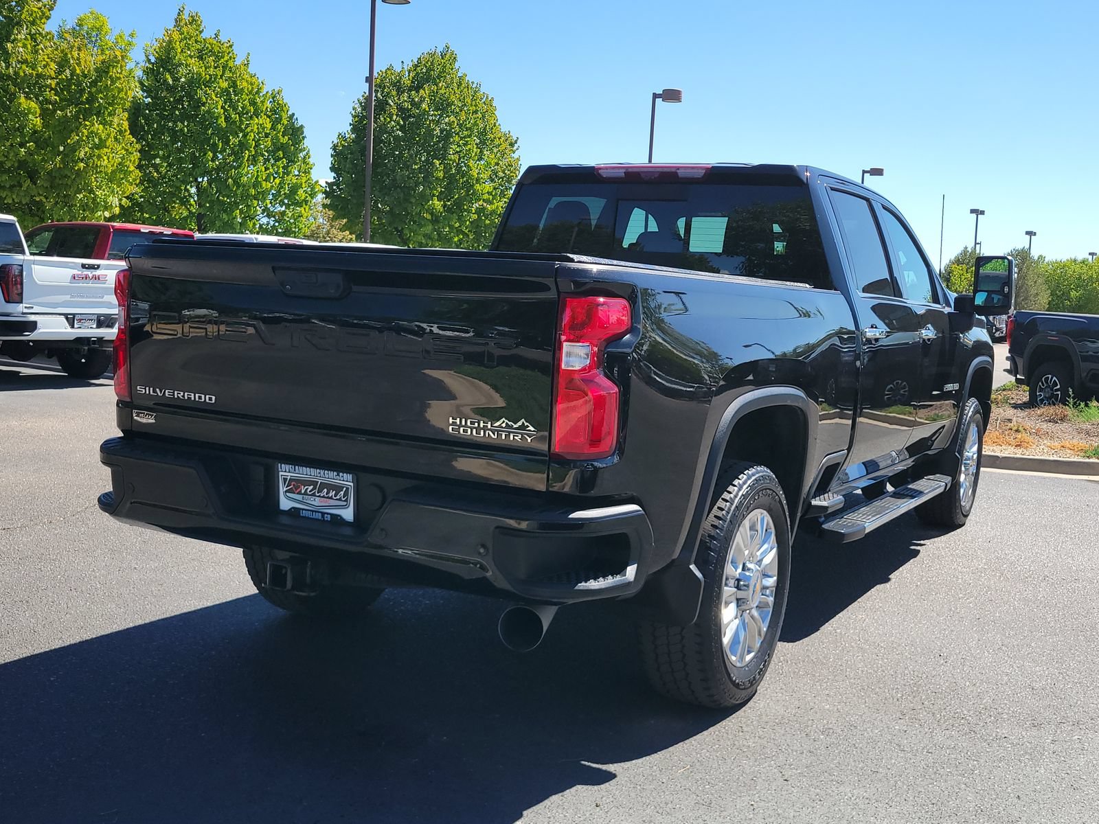 Used 2022 Chevrolet Silverado 2500 High Country w/ Z71 Off-Road Package AWD/4WD image 3