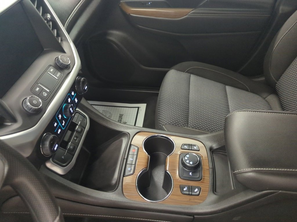 Used 2023 GMC Acadia SLE w/ Driver Convenience Package image 17