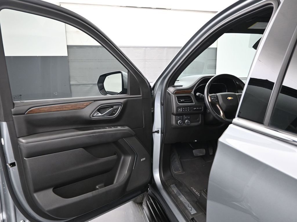 Used 2023 Chevrolet Tahoe High Country image 8