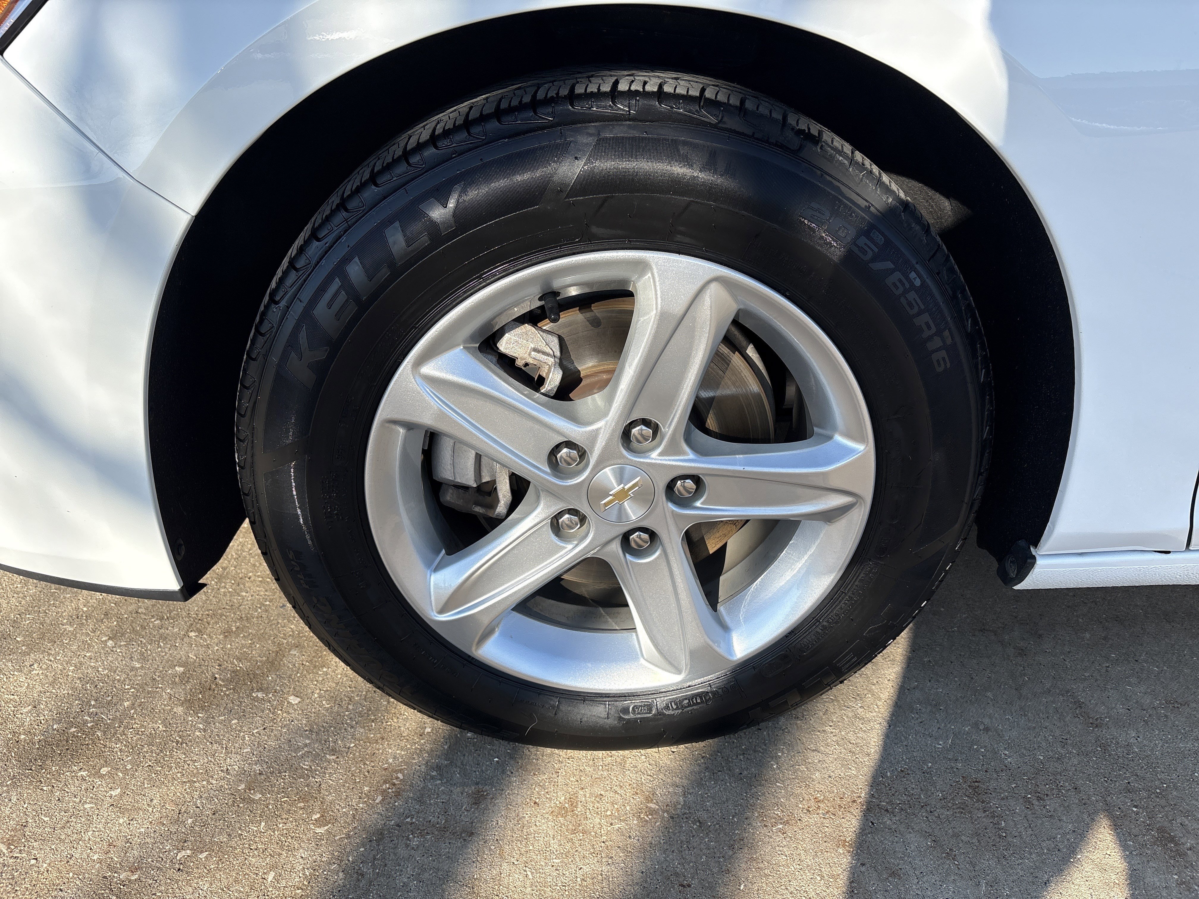 Used 2024 Chevrolet Malibu LT FWD image 9
