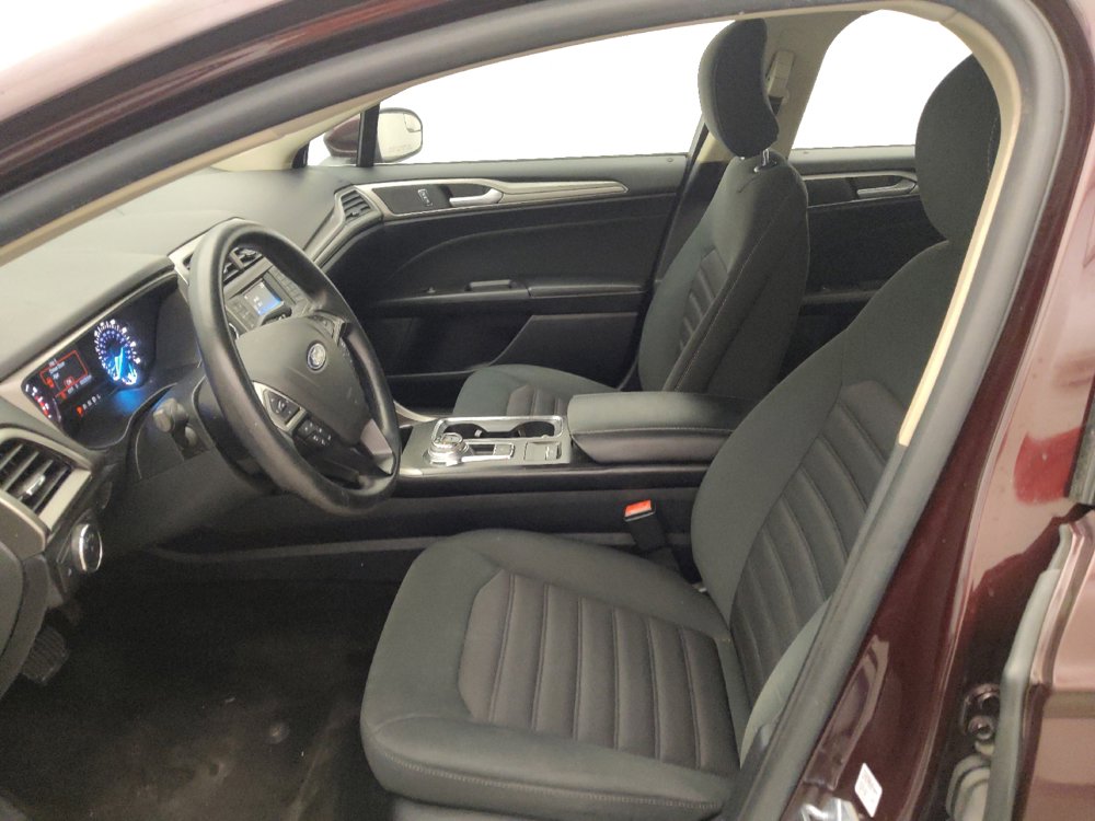 Used 2018 Ford Fusion SE FWD image 17